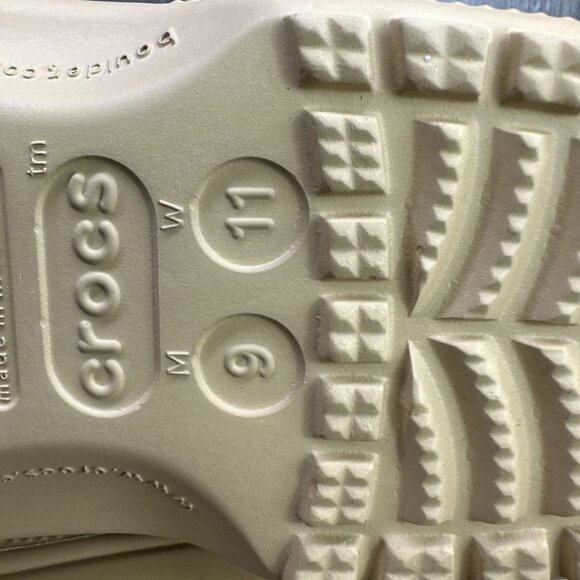 CROCS Classic Women's size 11/Mens size 9 Wheat Clog - Picture 7 of 7